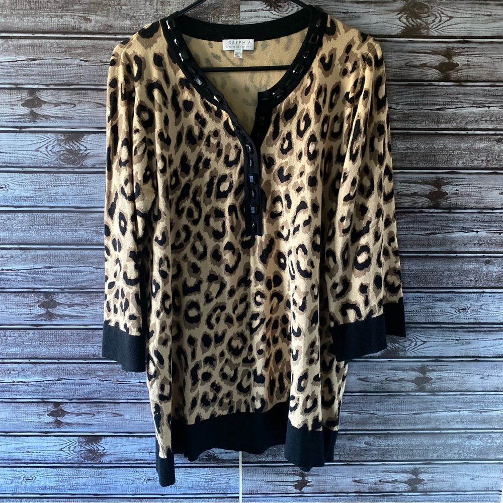 Joseph A. Women's Embellished Animal Print Sweater Size XL